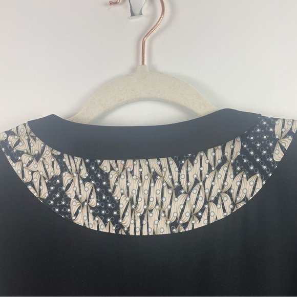 Diane Von Furstenburg Windona Black Panther Lace 100% Silk Blouse V-Neck Size 6 - Picture 9 of 16